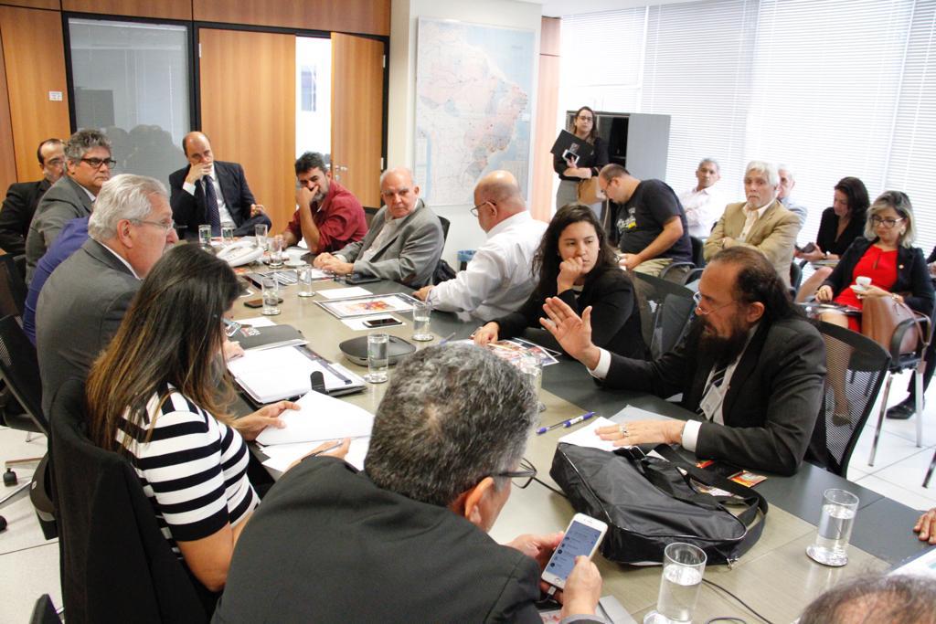 Centrais, MPT e CONALIS apontam caminhos para o sistema sindical